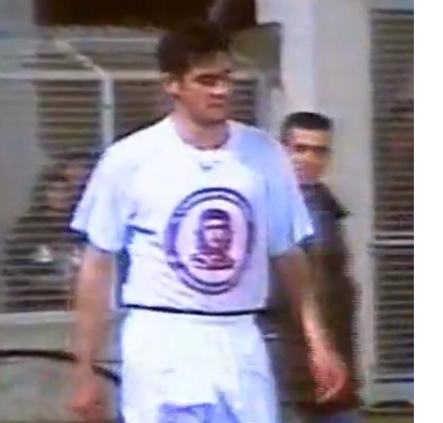 (Cristiano Lucarelli com a camisa do Che que lhe custou a convocação para a seleção)
