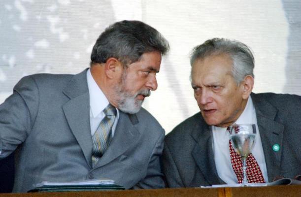 (Lula e Celso Furtado em 2003. Foto: Marcello Casal Jr./ABr)