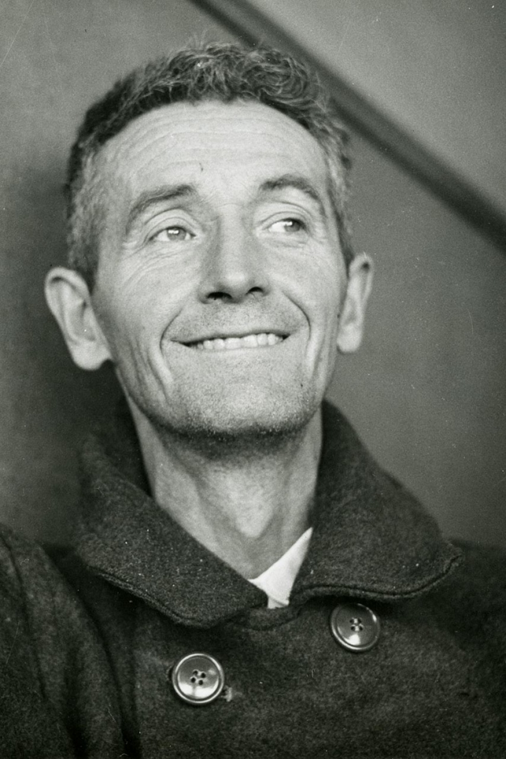 (Woody Guthrie hospitalizado em 1958. Foto: Lou Gordon/Woody Guthrie Publications)